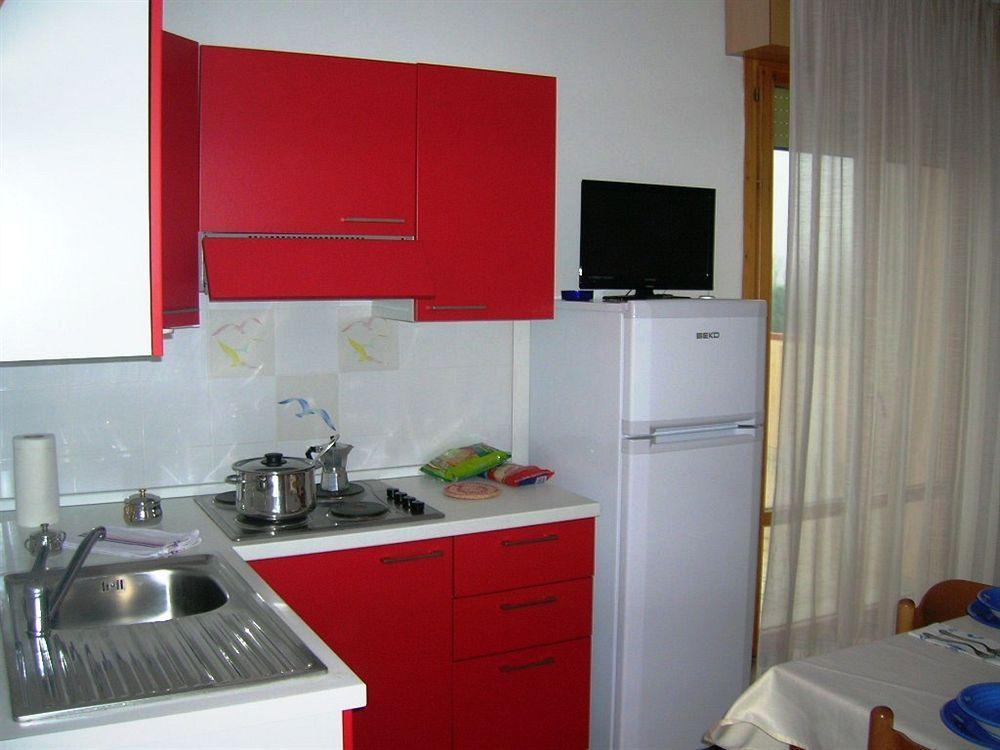 Aparthotel Costa Paradiso Lido Adriano Exteriör bild