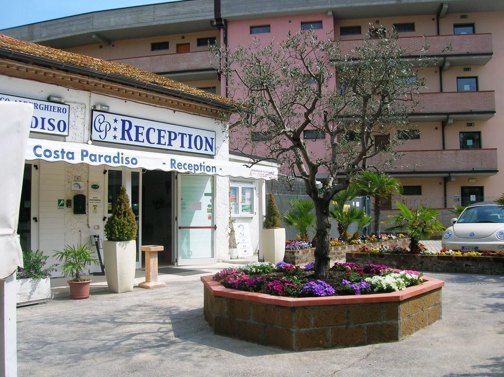 Aparthotel Costa Paradiso Lido Adriano Exteriör bild
